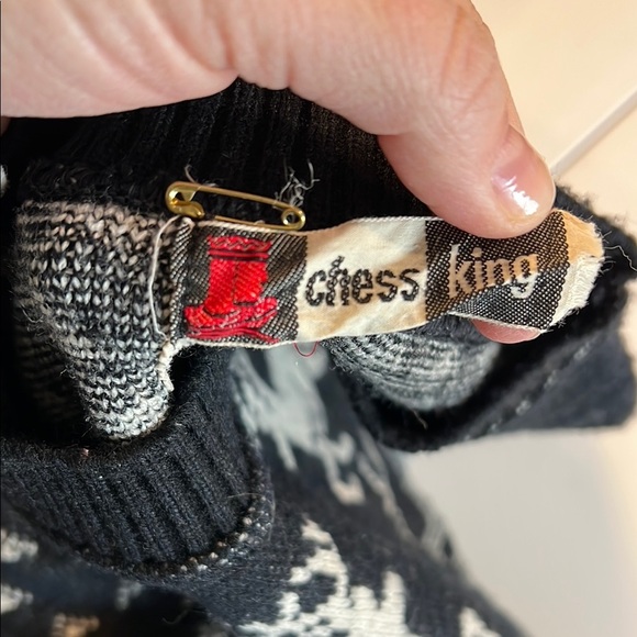 Chess King - Black and White Reindeer Sweater - Picture 3 of 5
